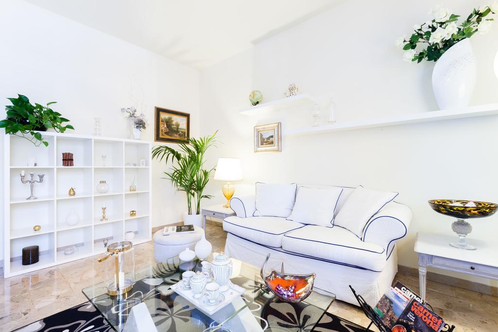 B&B Happiness - City Center Verona Exterior photo